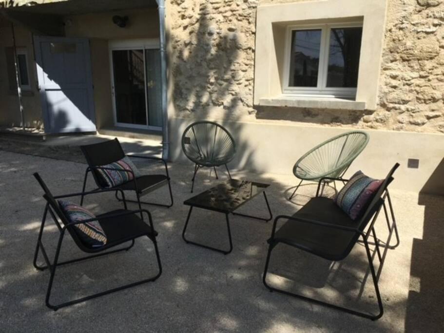 Gite Lumineux Et Confortable Dans Un Mas Provencal Courthezon Exterior photo